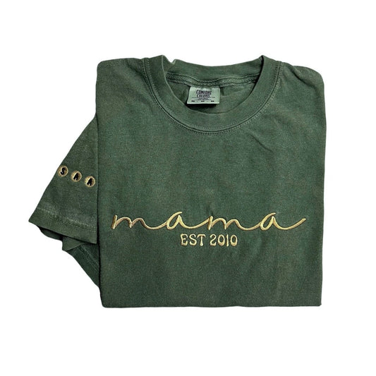 Est Mama T-shirt